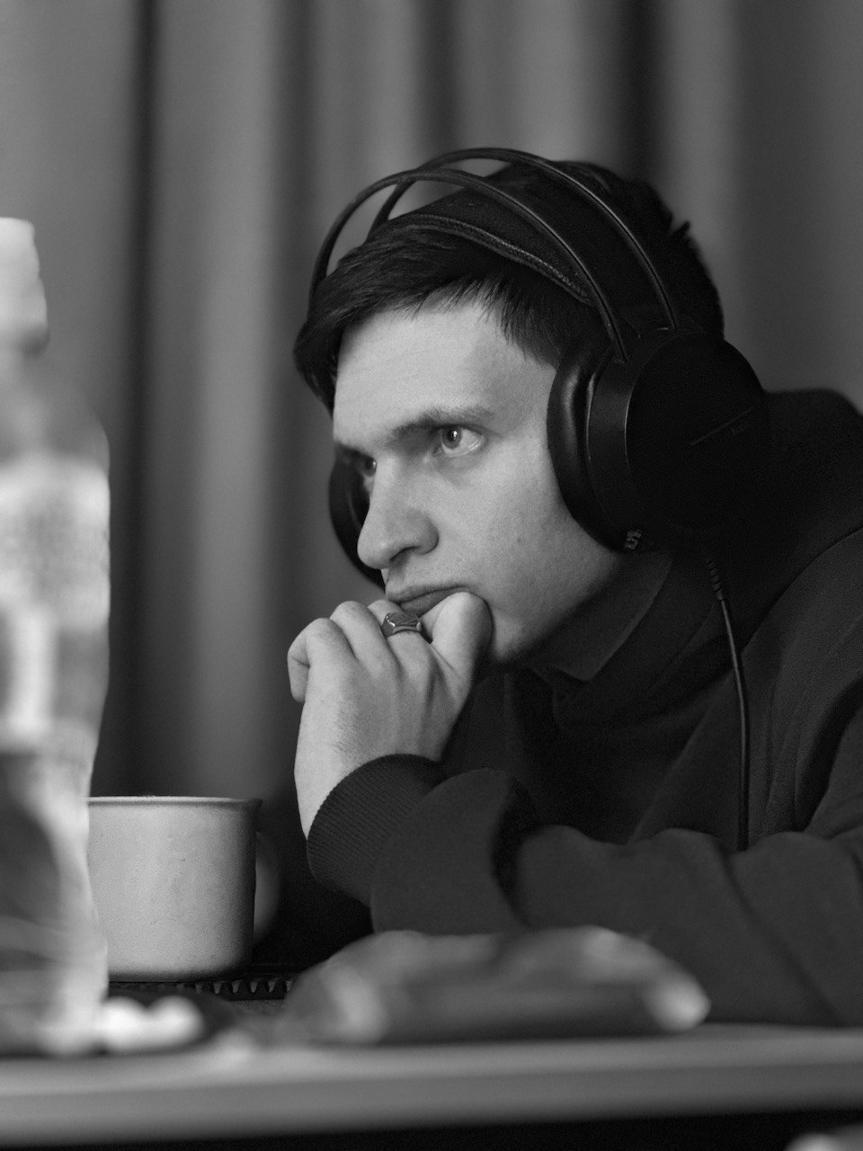 Разработчик за работой